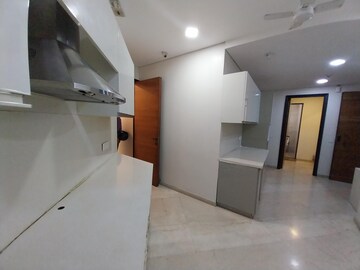 Room in 4 BHK Apartment at Omkar 1973, Worli – for Rent