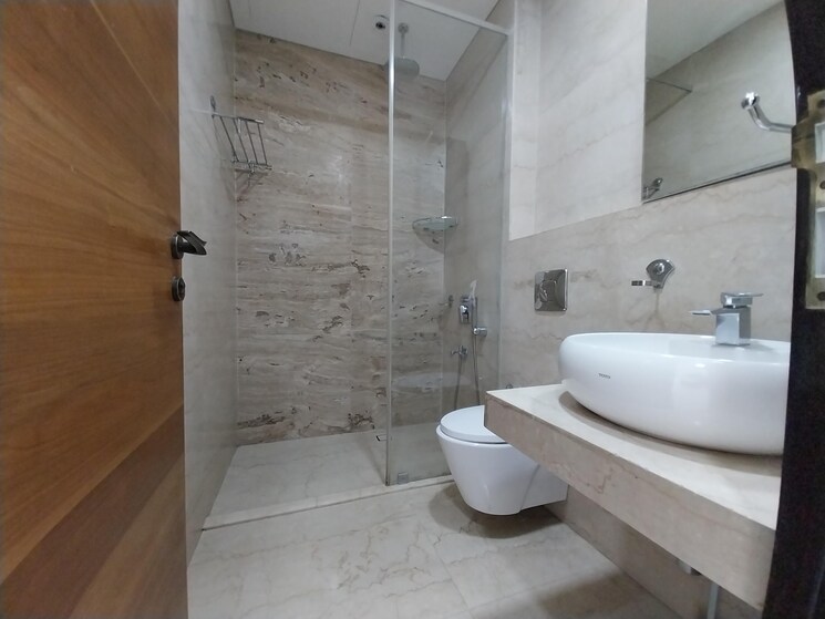 Bathroom, omkar-1973 4 Bedroom 3700 Sq.Ft. Apartment In Worli Mumbai 9655349