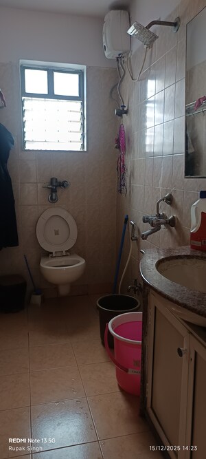 Bathroom in 3 BHK Apartment at Windsor Tower, Andheri West – for Sale