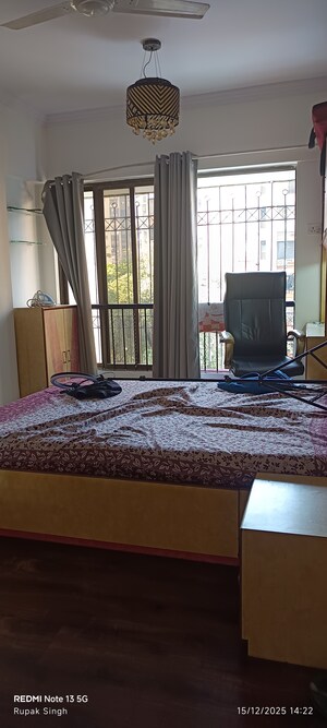 Bedroom in 3 BHK Apartment at Windsor Tower, Andheri West – for Sale