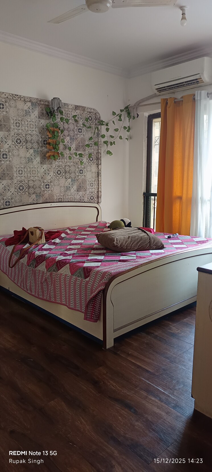 Bedroom, windsor-tower 3 Bedroom 1100 Sq.Ft. Apartment In Andheri West Mumbai 9655381