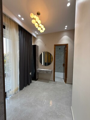 Room in 6 BHK Independent House at Sector 123 – for Sale