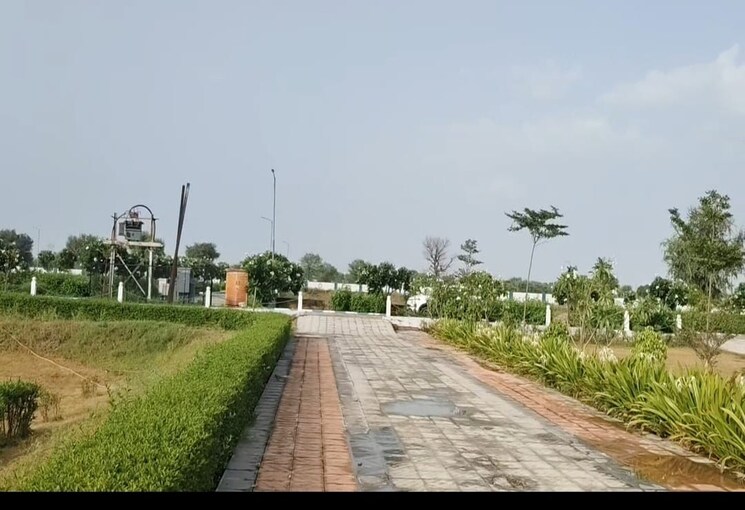 Garden, kharar kurali highway  150 Sq.Yd. Plot In KharaR Kurali Highway Mohali 9655408