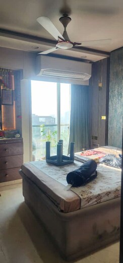 4 BHK + Pooja Room Apartment For Sale in Sheth Avalon