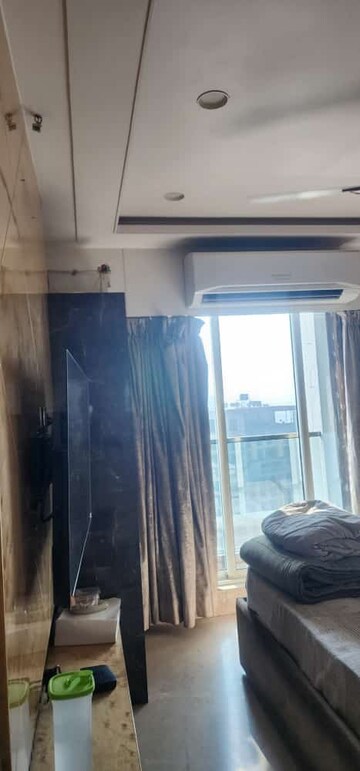 Bedroom in 4 BHK Apartment at Sheth Avalon, Laxmi Nagar – for Sale