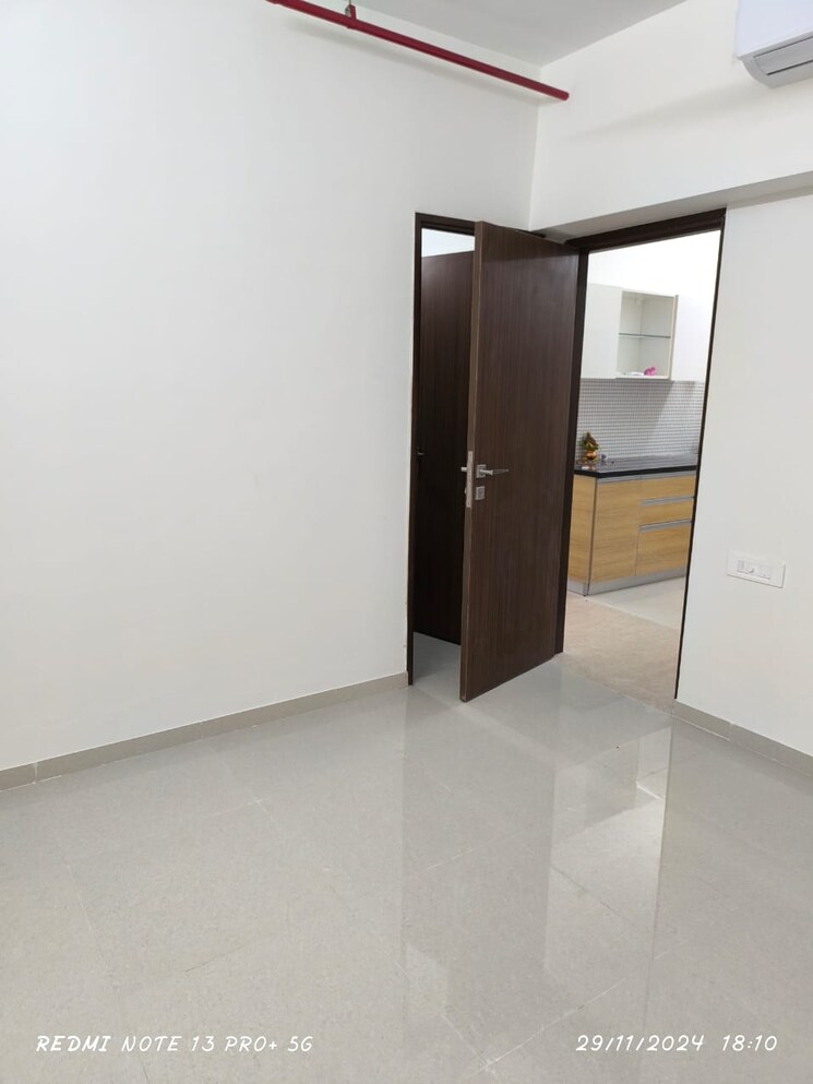 Room, omkar-signet 1 Bedroom 490 Sq.Ft. Apartment In Malad East Mumbai 9655415