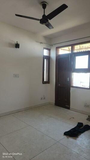Room in 3 BHK Apartment at Sector 3 Dwarka – for Sale