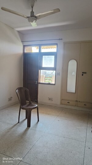 Room in 3 BHK Apartment at Sector 3 Dwarka – for Sale