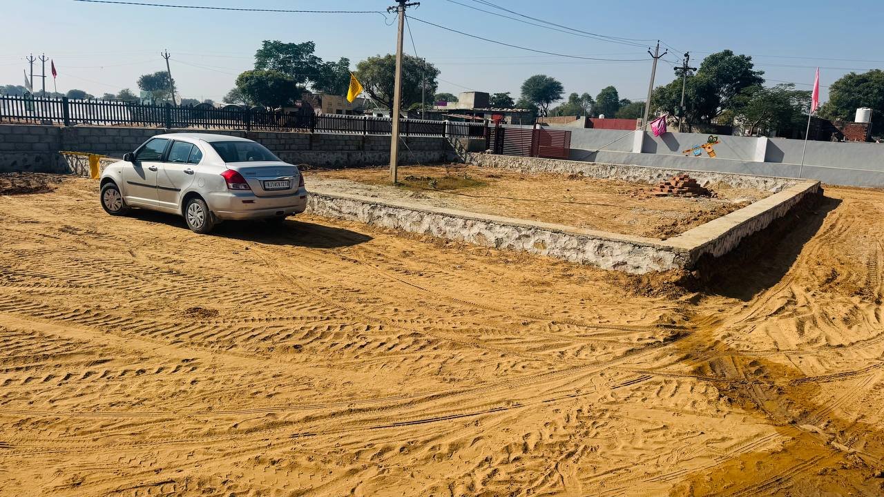 Plot For Sale in Shri Ramjipura