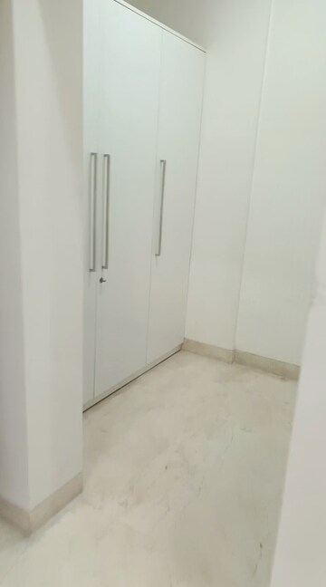 Room in 3 BHK Apartment at Puri Anand Villas Phase II, Sector 81 – for Rent