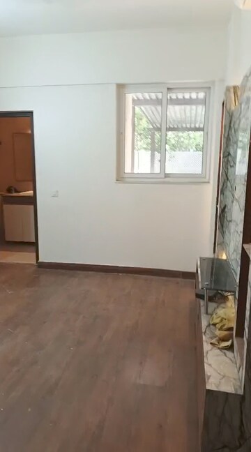 Room in 3 BHK Apartment at Puri Anand Villas Phase II, Sector 81 – for Rent