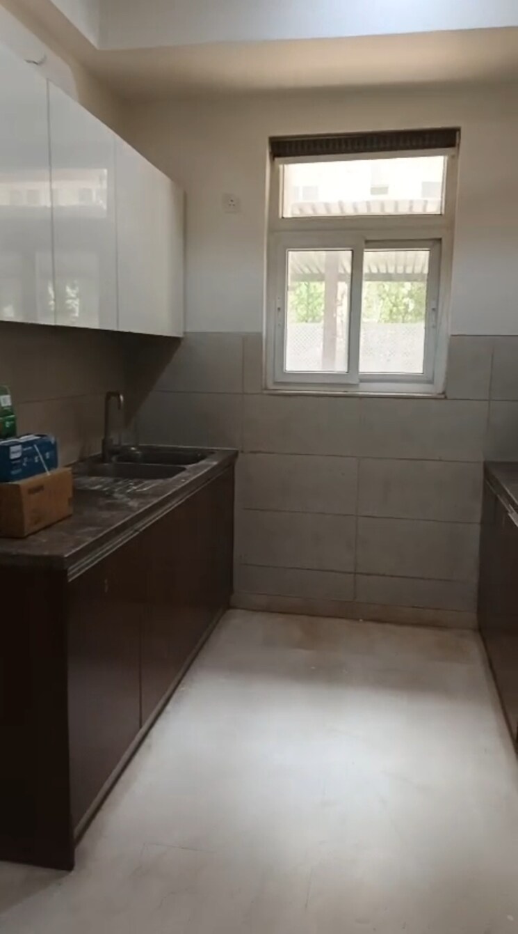 Kitchen, puri-anand-villas-phase-ii 3 Bedroom 2475 Sq.Ft. Apartment In Sector 81 Faridabad 9655532