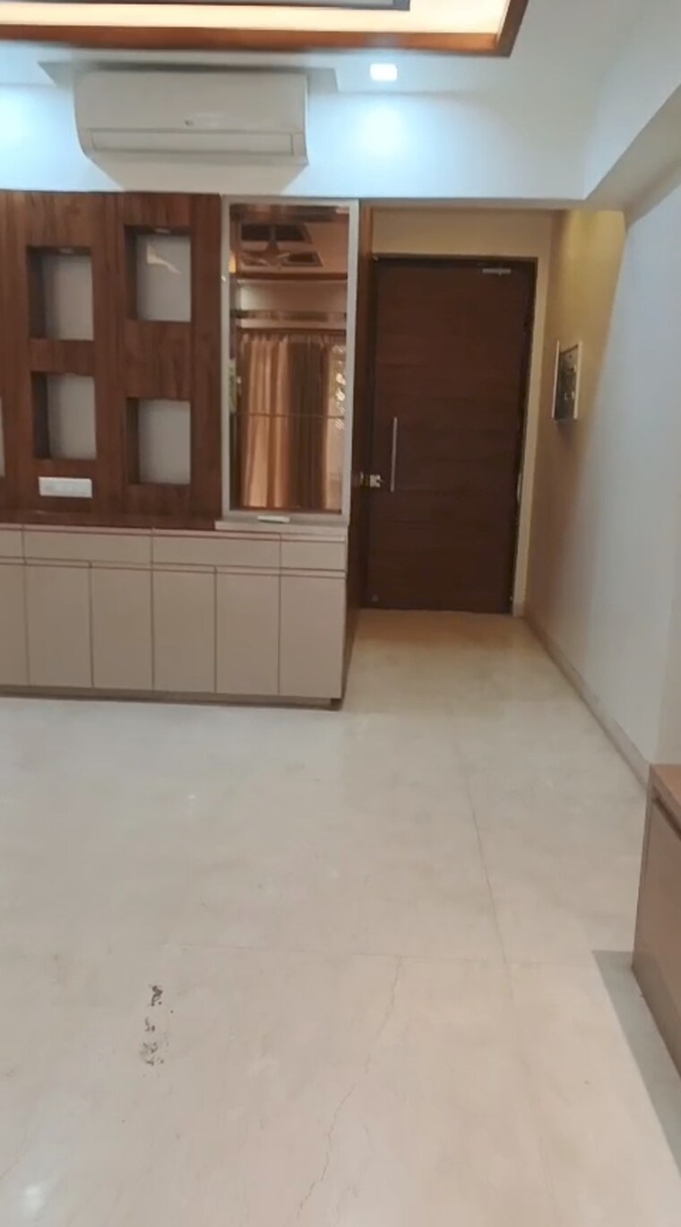 Room, puri-anand-villas-phase-ii 3 Bedroom 2475 Sq.Ft. Apartment In Sector 81 Faridabad 9655532