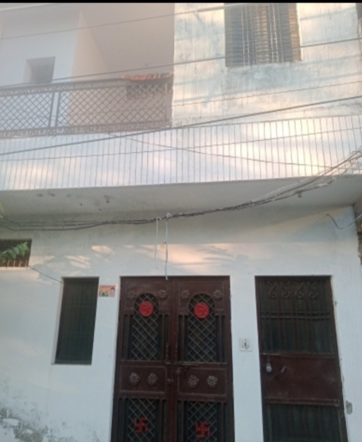 1 BHK + Study Room Independent House For Rent in Aliganj