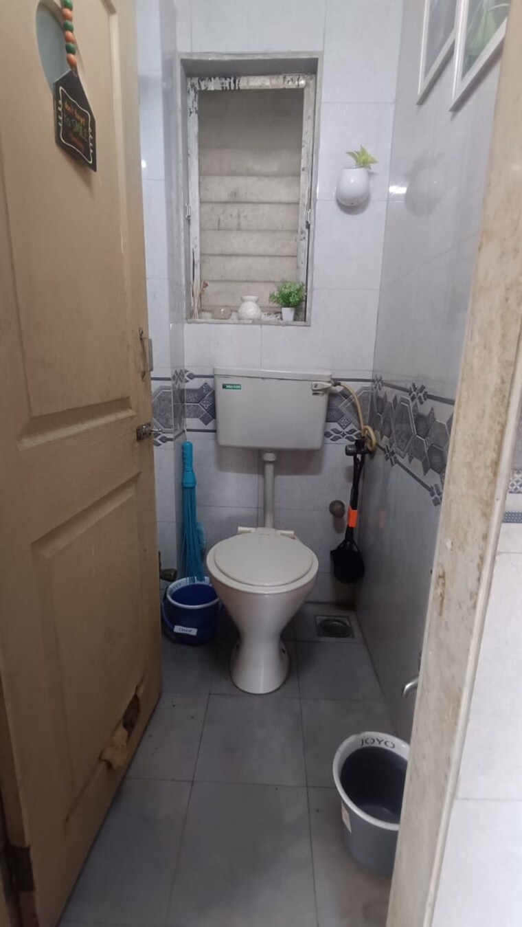 Master Bedroom, lok-darshan 1 Bedroom 550 Sq.Ft. Apartment In Andheri East Mumbai 9655543