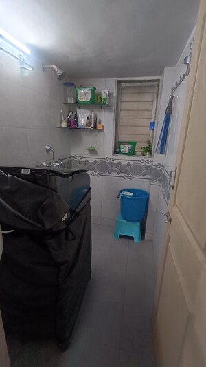 Team Area in 1 BHK Apartment at Lok Darshan, Andheri East – for Rent