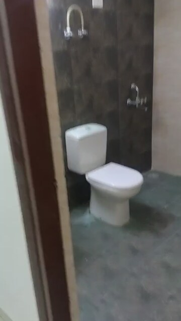 Bathroom in 2 BHK Apartment at Rps Palms, Sector 88 – for Rent