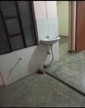 2 BHK Villa For Rent in Aliganj