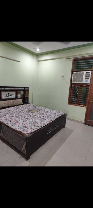 Bedroom in 3 BHK Builder Floor at Tulip Leaf, Sector 69 – for Rent