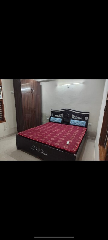 Bedroom in 3 BHK Builder Floor at Tulip Leaf, Sector 69 – for Rent