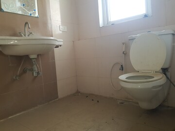 Bathroom in 2.5 BHK Apartment at Apex Acacia Valley, Vaishali Sector 3 – for Rent