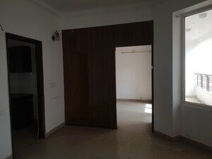 Room in 2.5 BHK Apartment at Apex Acacia Valley, Vaishali Sector 3 – for Rent
