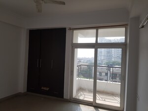 Room in 2.5 BHK Apartment at Apex Acacia Valley, Vaishali Sector 3 – for Rent