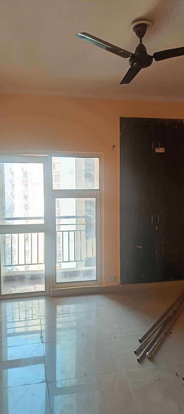 Room, gardenia-golf-city 3 Bedroom 1350 Sq.Ft. Apartment In Sector 75 Noida 9655562