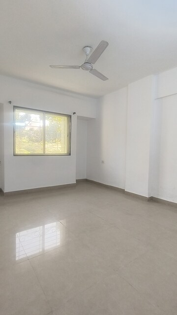 Room in 3 BHK Apartment at Pimple Saudagar – for Rent