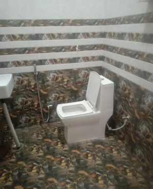 Bathroom in 2 BHK Villa at Jankipuram – for Rent