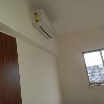 Furnished Amenities in 1 BHK Apartment at Omkar Signet, Kasam Baug – for Rent