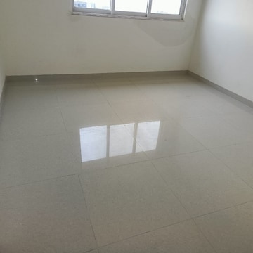 Room in 1 BHK Apartment at Omkar Signet, Kasam Baug – for Rent