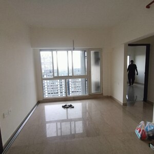 Room in 1 BHK Apartment at Omkar Signet, Kasam Baug – for Rent