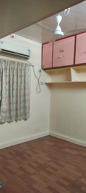 Furnished Amenities in 1 BHK Apartment at Sadashiv Peth – for Rent