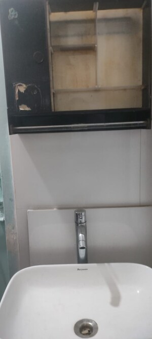 Furnished Amenities in 1 BHK Apartment at Sadashiv Peth – for Rent