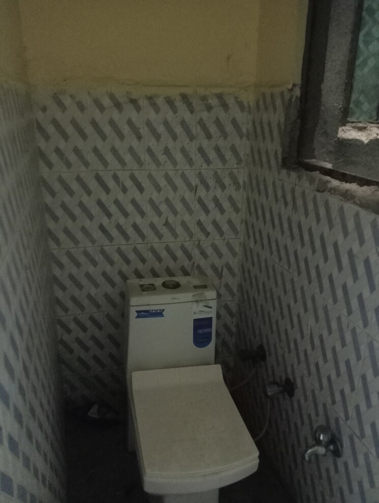 Bathroom, rwa-apartments-sector-71 2 Bedroom 100 Sq.Yd. Builder Floor In Sector 71 Noida 9655612