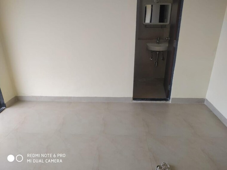 Room, conwood-astoria 1 Bedroom 600 Sq.Ft. Apartment In Goregaon East Mumbai 9655594