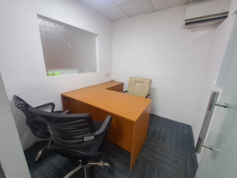 Team Area, sector 63 Commercial Office Space 1000 Sq.Ft. In Sector 63 Noida 9655607