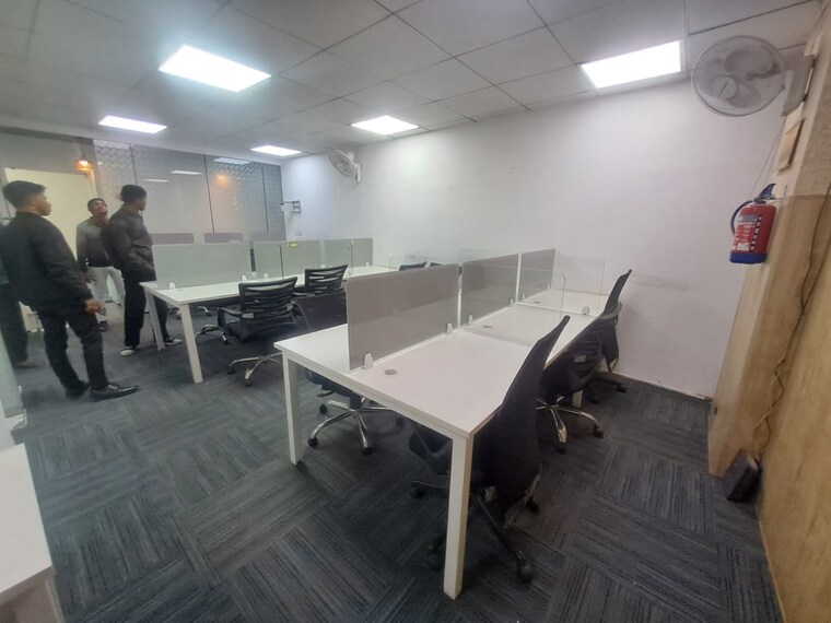 Team Area, sector 63 Commercial Office Space 1000 Sq.Ft. In Sector 63 Noida 9655607