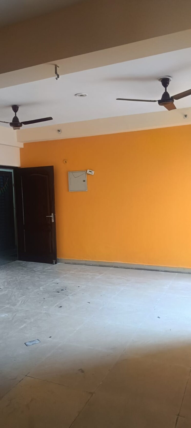 Room, aims-golf-city 3 Bedroom 1375 Sq.Ft. Apartment In Sector 75 Noida 9655639