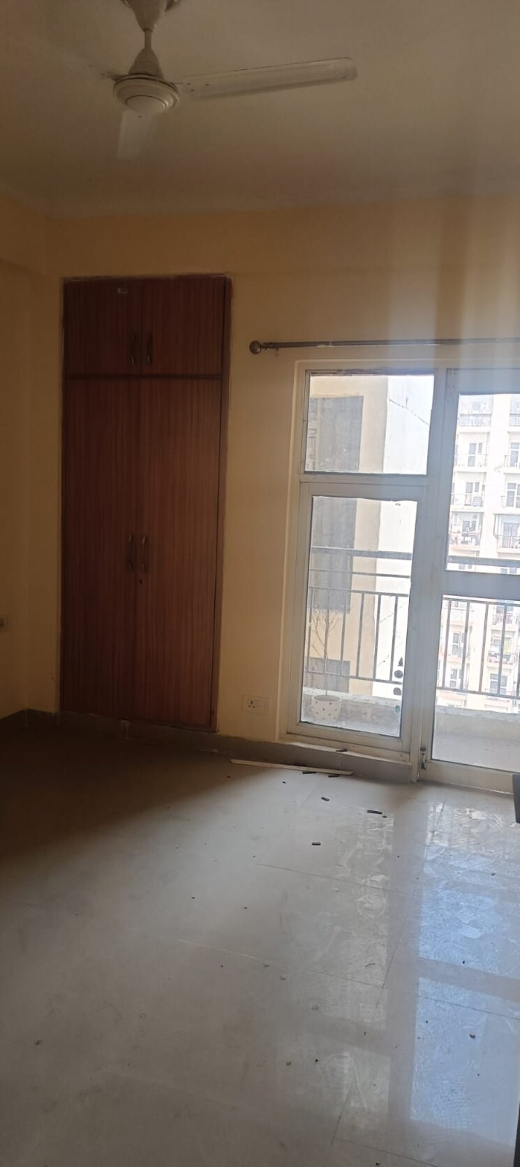 Room, aims-golf-city 3 Bedroom 1375 Sq.Ft. Apartment In Sector 75 Noida 9655654