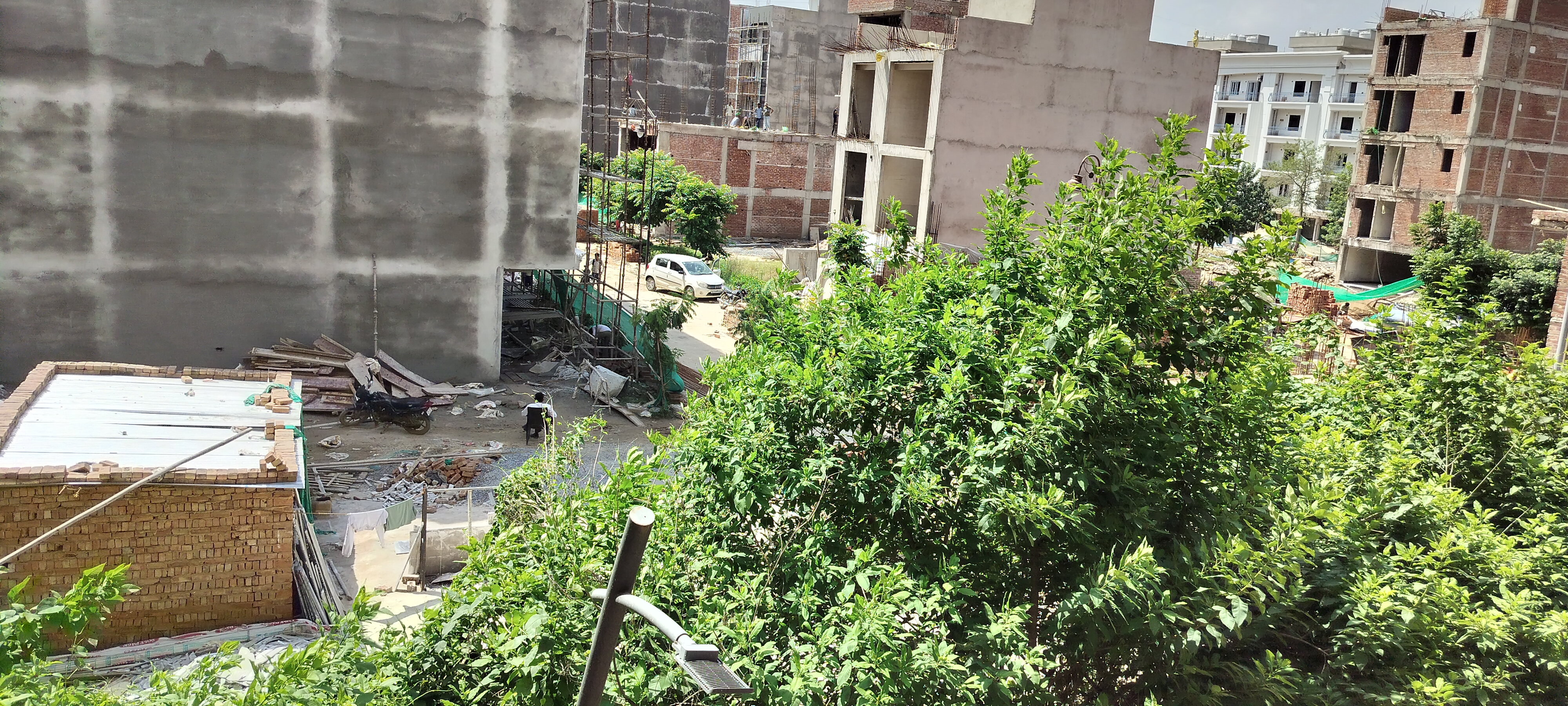 Plot For Sale in Plot 365 Sq Yards 