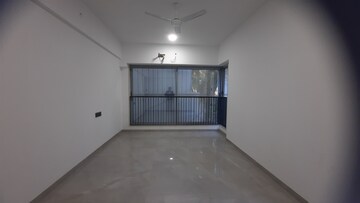 Room in 3 BHK Apartment at S Raheja New Light, Khar West – for Sale