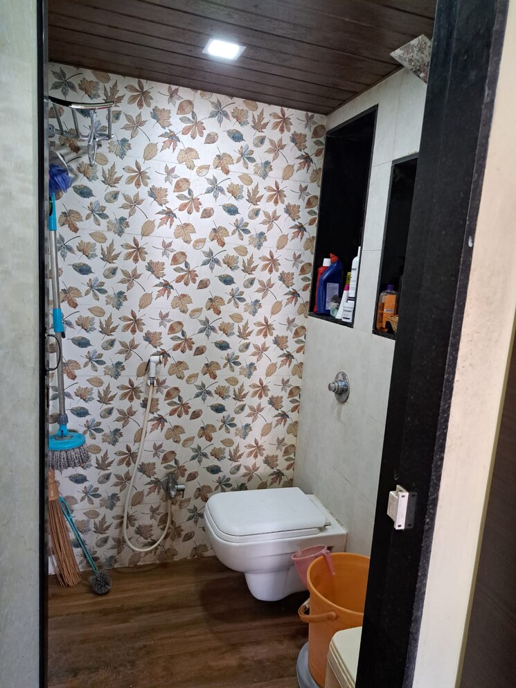 Bathroom, dgs-sheetal-tapovan 2 Bedroom 600 Sq.Ft. Apartment In Malad East Mumbai 9655763