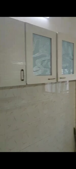 Room in 1 BHK Apartment at Kurla East – for Rent