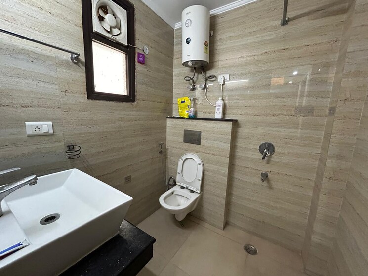 Bathroom, saket 2 Bedroom 1000 Sq.Ft. Apartment In Saket Delhi 9655764
