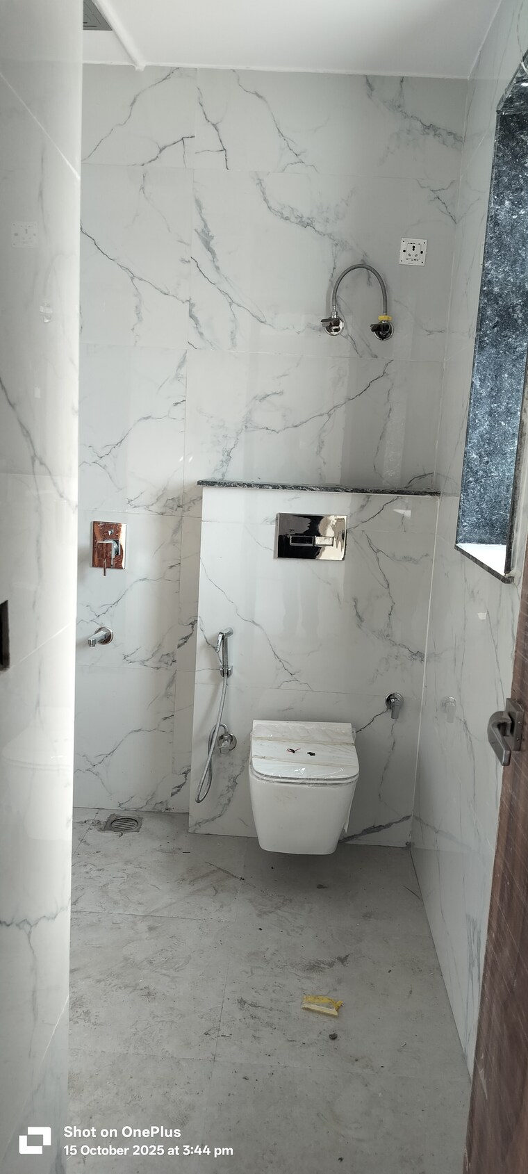 Bathroom, manmeet-housing-society 3.5 Bedroom 2200 Sq.Ft. Apartment In Sector 51 Gurgaon 9655807