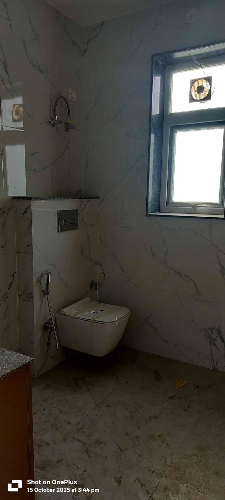 Bathroom, manmeet-housing-society 3.5 Bedroom 2200 Sq.Ft. Apartment In Sector 51 Gurgaon 9655807