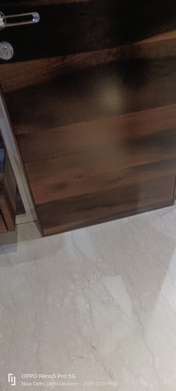 Room in 3 BHK Builder Floor at Janakpuri – for Sale