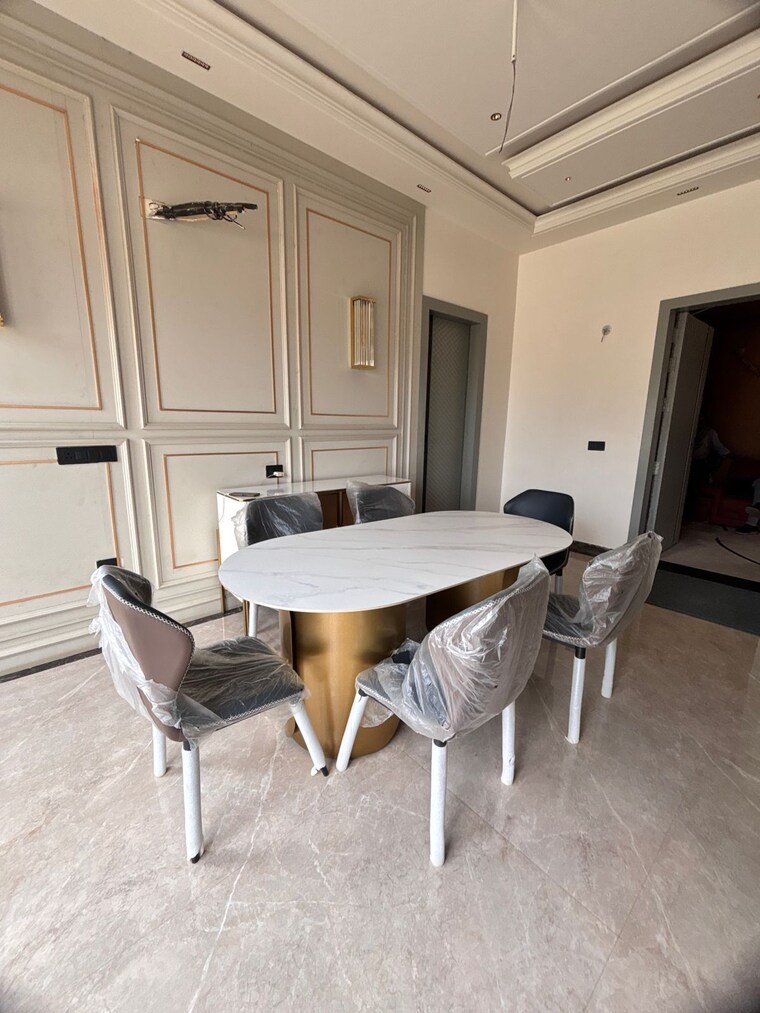 Team Area, gomti nagar 3.5 Bedroom 2100 Sq.Ft. Villa In Gomti Nagar Lucknow 9655918